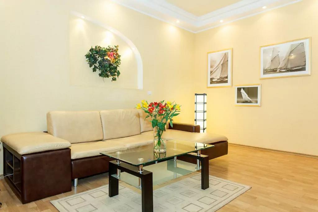 Apartment On Soborniy 177 Zaporizhia Ngoại thất bức ảnh