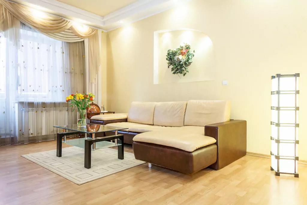 Apartment On Soborniy 177 Zaporizhia Ngoại thất bức ảnh