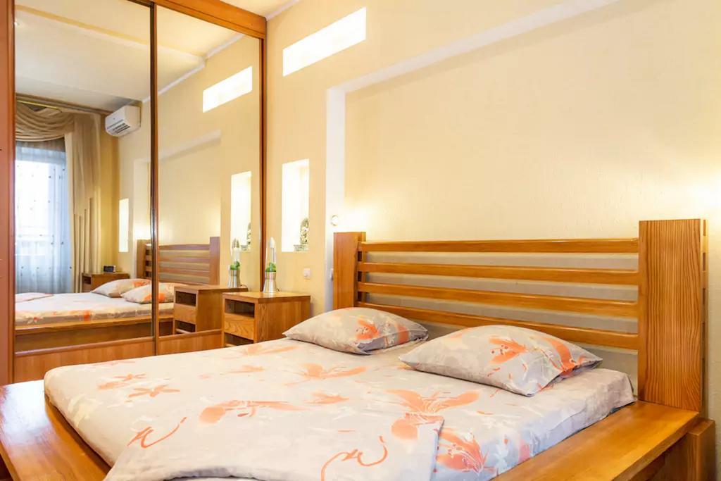 Apartment On Soborniy 177 Zaporizhia Ngoại thất bức ảnh